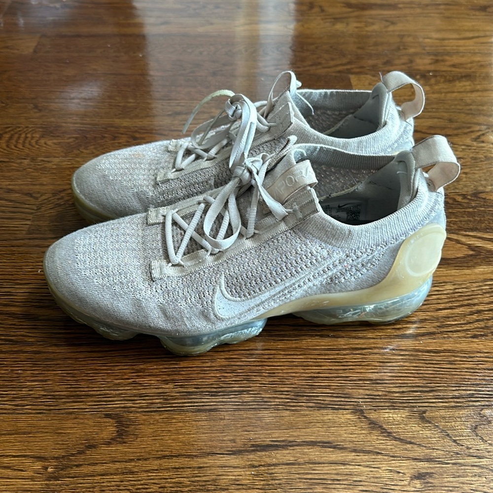 Nike Vapormax flyknit color (oatmeal)